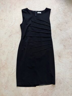 Calvin Klein Black Sleeveless Pleated Front Midi Dress